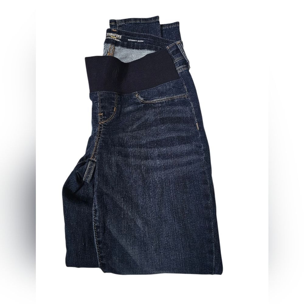 Women Maternity Levi's Jeans